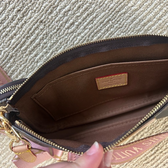 Designer-Inspired Brown & Pink Crossbody Bag – Monogram Canvas Look - Picture 7 of 8